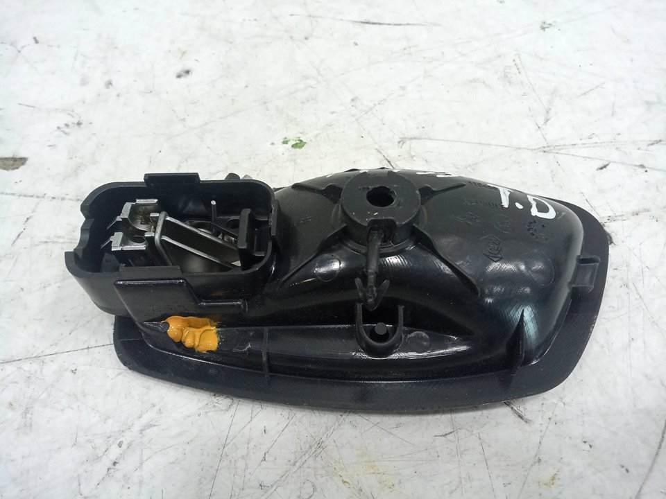 Maneta interior trasera derecha renault clio iv 1.2 16v