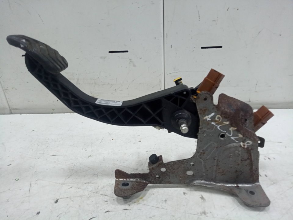 Pedal embrague nissan qashqai ii todo terreno cerrada 1.5 dci