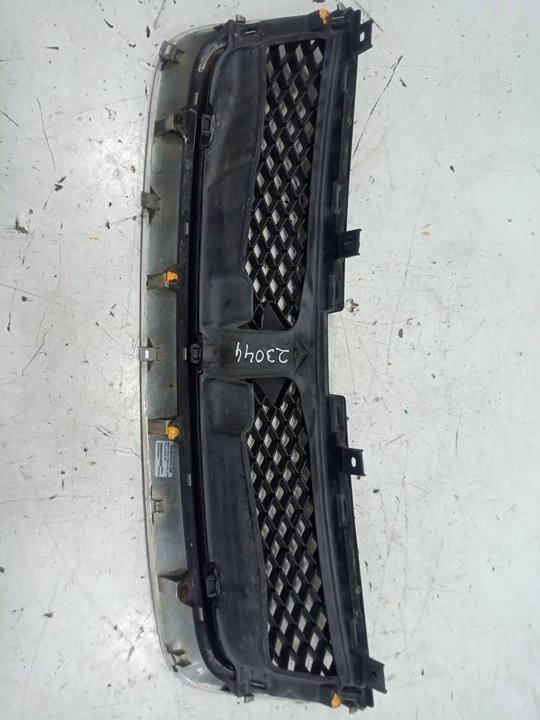 Rejilla delantera suzuki grand vitara ii 1.9 ddis a las 4 ruedas (jt419