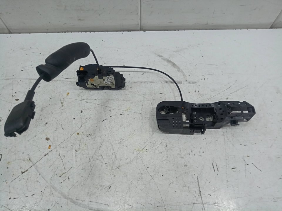 Cerradura puerta trasera derecha renault megane iii berlina 5 p