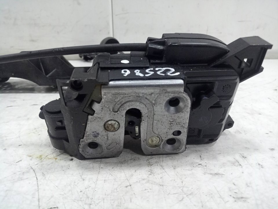 Cerradura puerta trasera derecha renault megane iii berlina 5 p