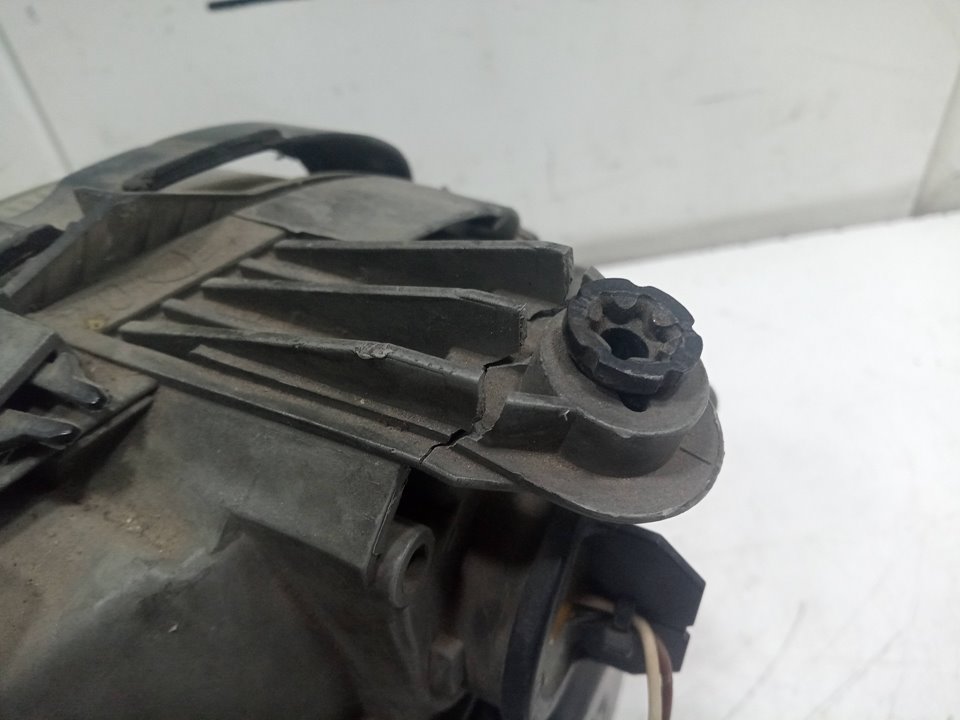 Faro derecho c 220 cdi (203.706)