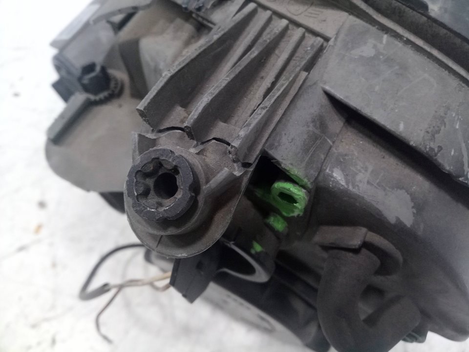 Faro derecho c 220 cdi (203.706)