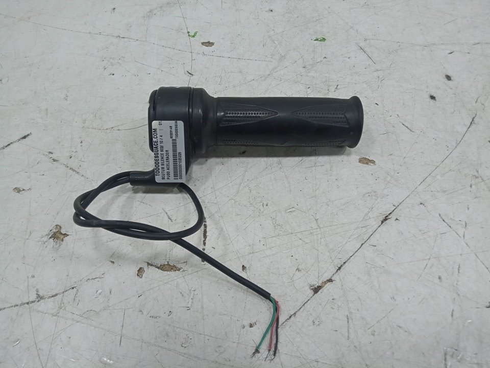 PuÑo acelerador scutum silence s02 10  4