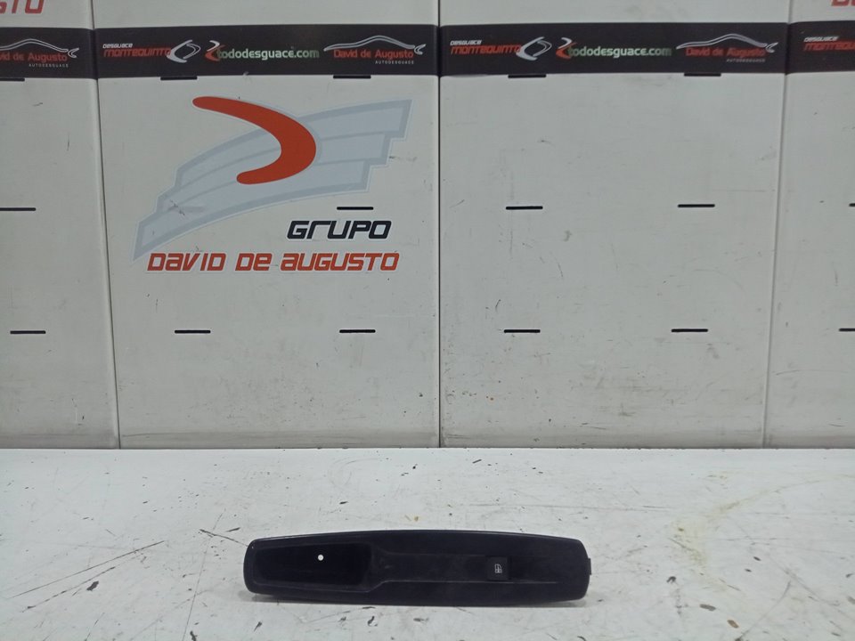 Mando elevalunas delantero derecho renault megane iii fastback 1.5 dci (bz09 bz0d)
