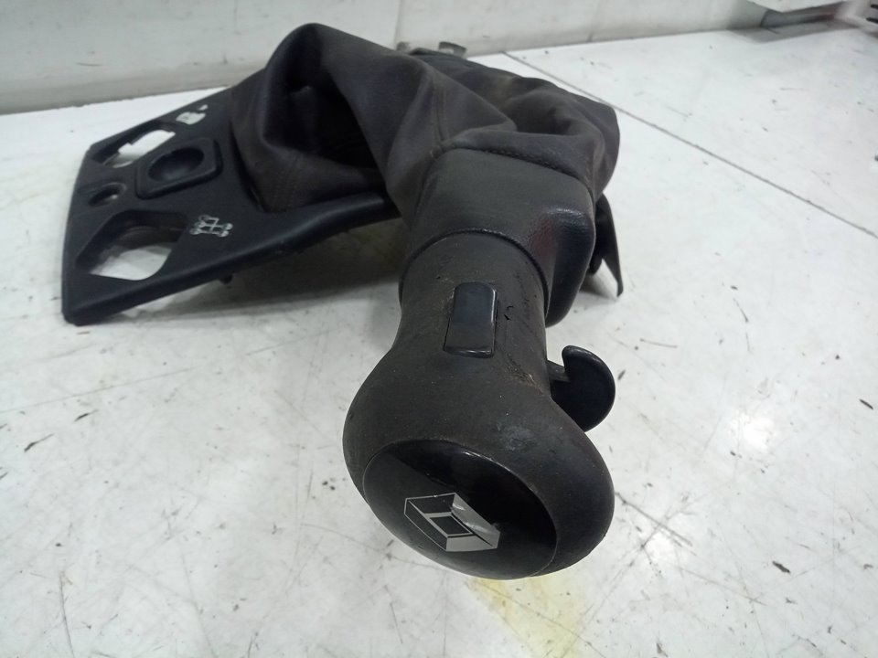 Palanca cambio renault  magnum ab 2005 cabina adel.tractor semirr. gv     4x2    4xx.18 gran espacio      12.06 - 12.09 no ident