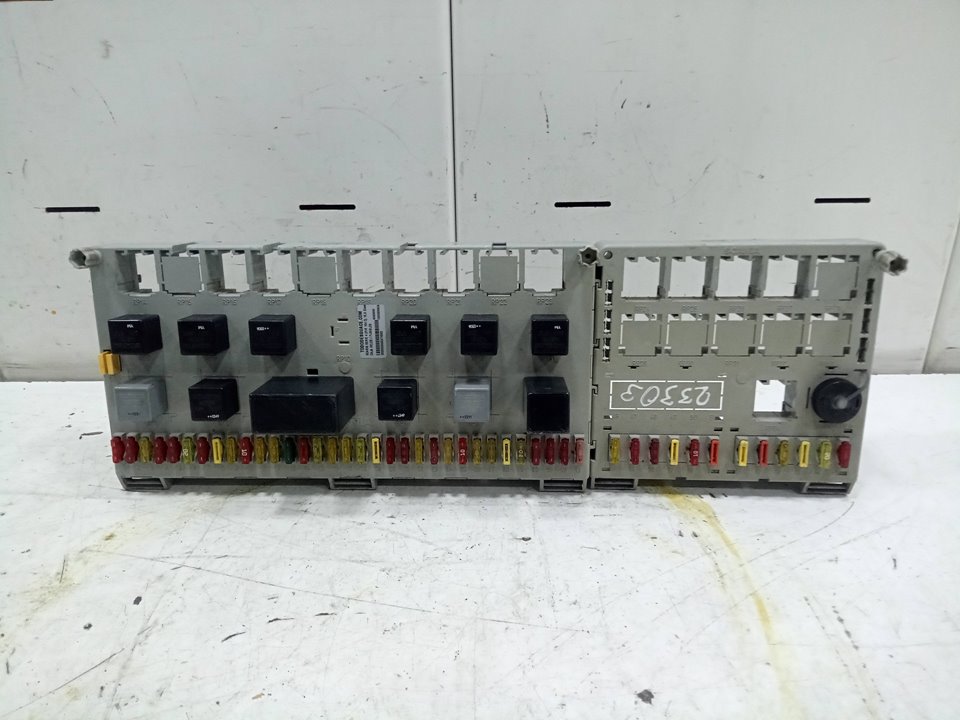 Caja reles / fusibles scania serie 4 (pr 164 c) 15.