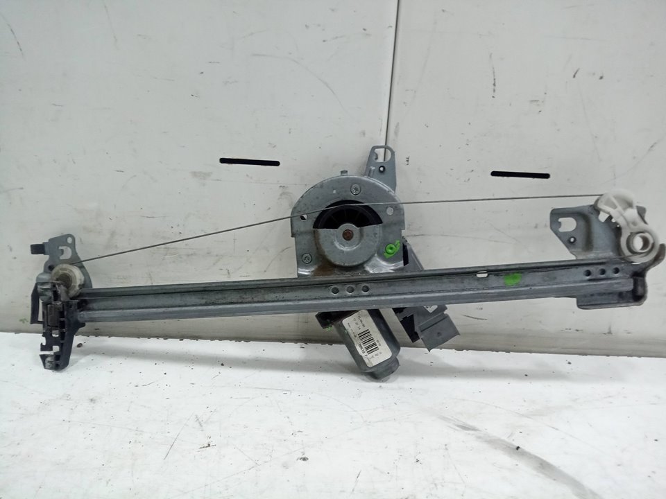 Elevalunas delantero izquierdo citroen c3 i 1.1 i