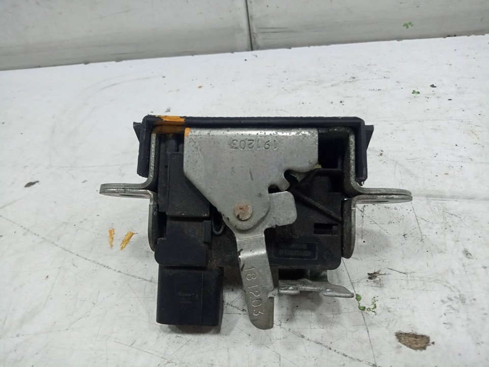 Cerradura maletero / porton volkswagen golf v 