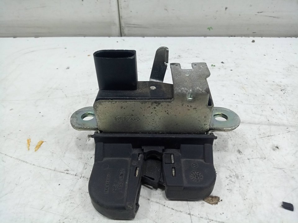 Cerradura maletero / porton volkswagen golf v 