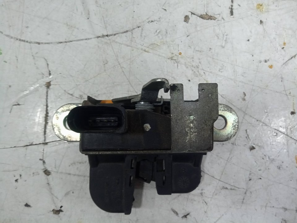 Cerradura maletero / porton volkswagen golf v 