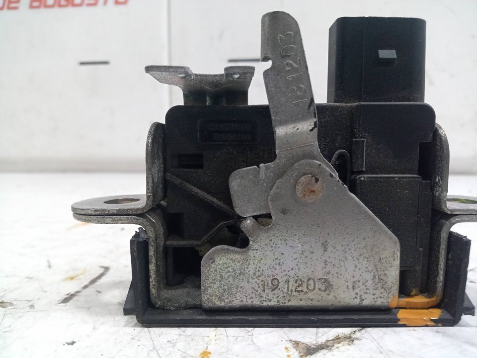Cerradura maletero / porton volkswagen golf v 