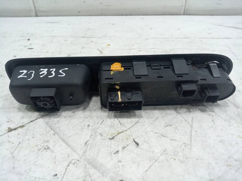 Mando elevalunas delantero izquierdo peugeot 5008 1.6 hdi
