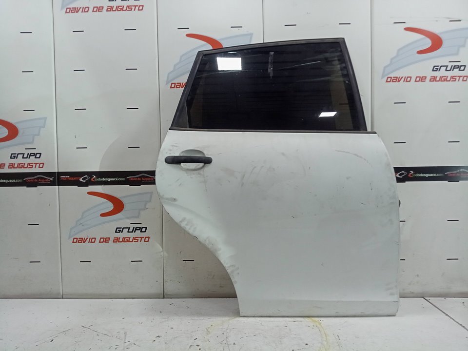 Puerta trasera derecha seat altea 1.6 multifuel