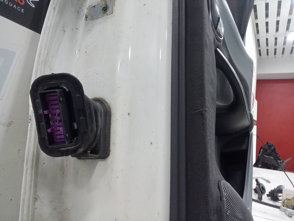 Puerta trasera derecha seat altea 1.6 multifuel