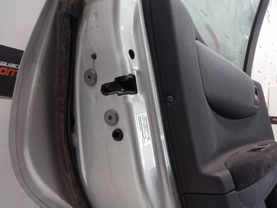Puerta trasera izquierda citroen c4 i 