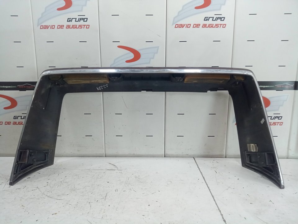 Paragolpes trasero mercedes-benz clase e  bm serie 124 berlina       