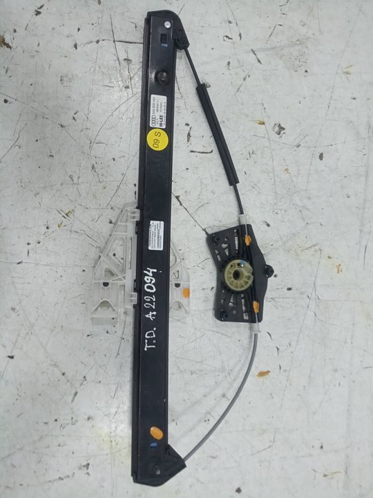 Elevalunas trasero derecho audi q3   (8ug) attraction      01.15