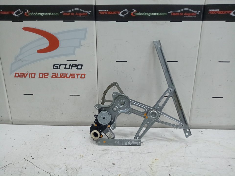 Elevalunas delantero izquierdo toyota yaris 1.5 hybrid (nhp130_)