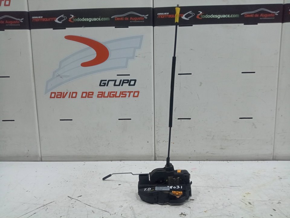 Cerradura puerta trasera derecha opel astra j sports tourer spo