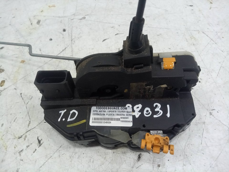 Cerradura puerta trasera derecha opel astra j sports tourer spo