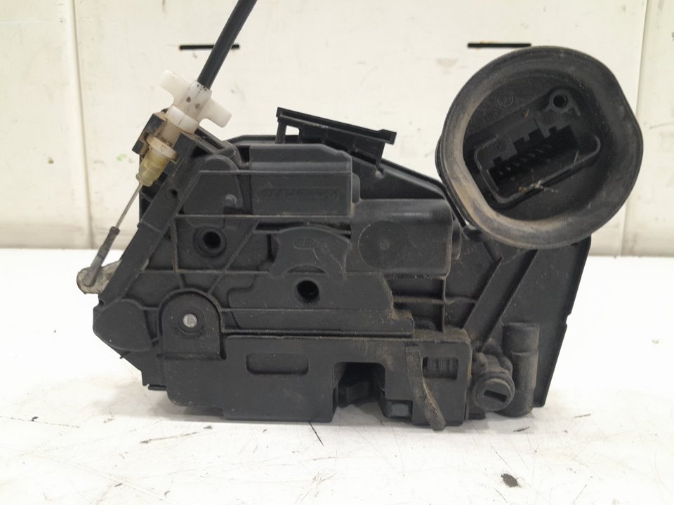 Cerradura puerta trasera derecha volkswagen golf vi 2.0 tdi