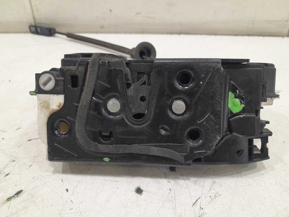 Cerradura puerta trasera izquierda volkswagen golf vi 2.0 tdi