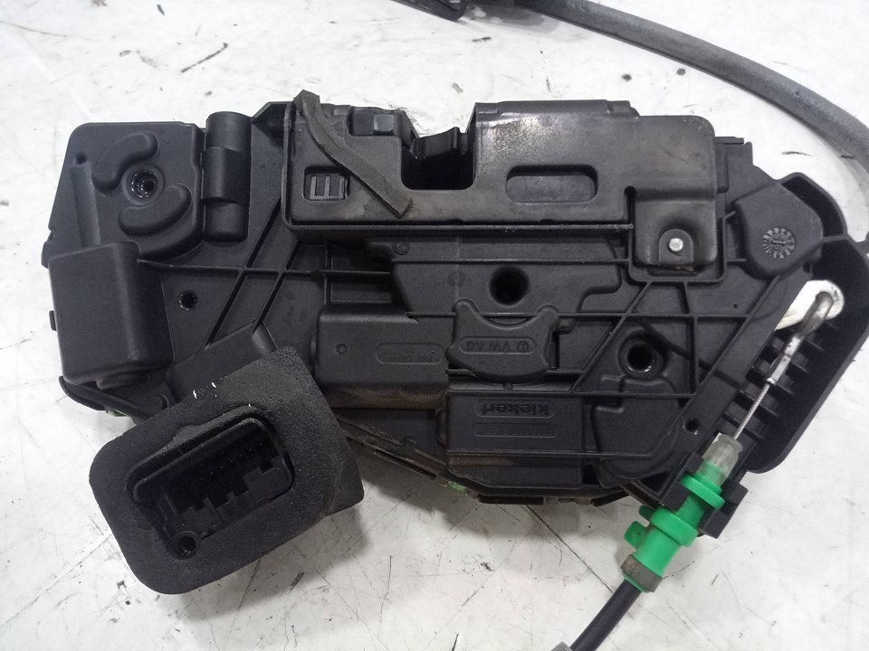 Cerradura puerta trasera derecha audi q3   (8ug) attraction      01.15