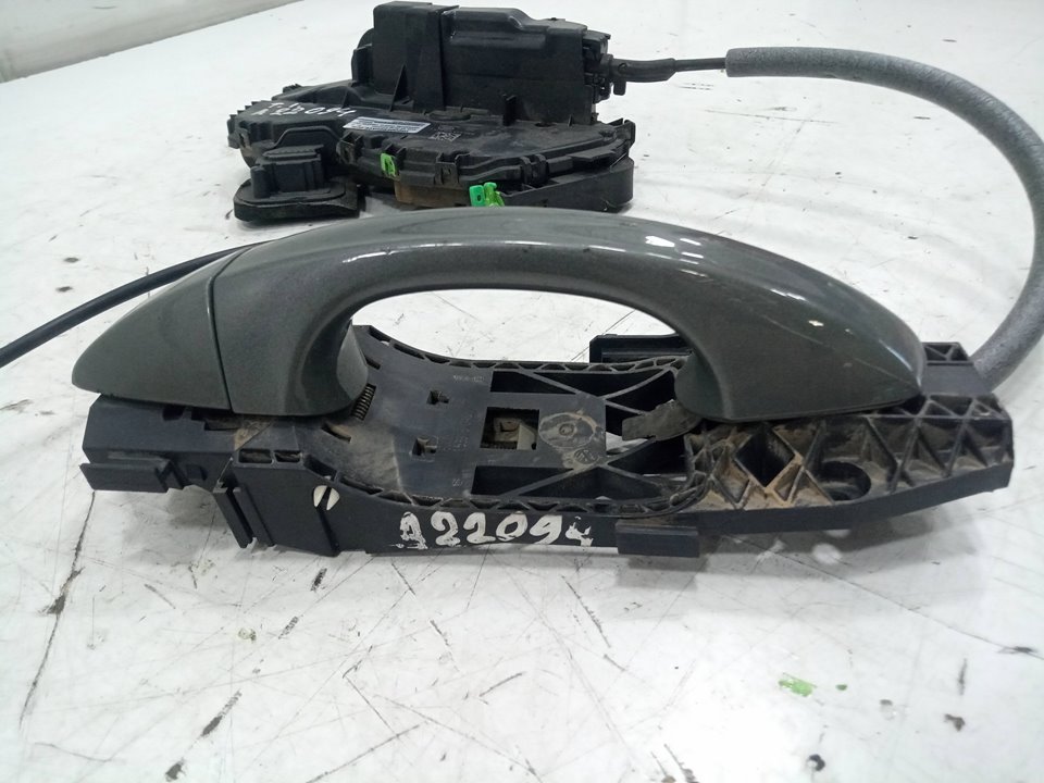 Cerradura puerta trasera izquierda audi q3   (8ug) attraction      01.15