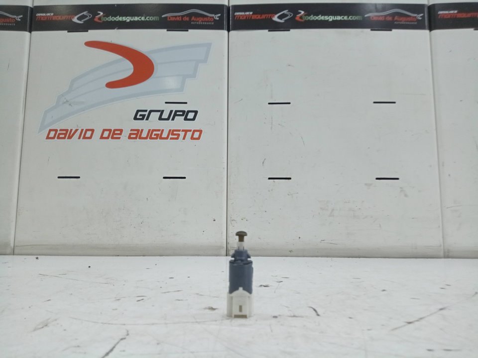 Sensor de freno master bus l3h2 38t      02.