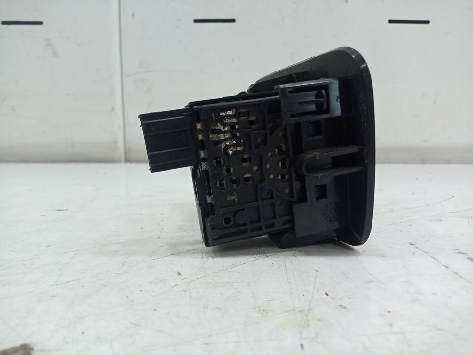 Mando regulacion faro master bus l3h2 38t      02.