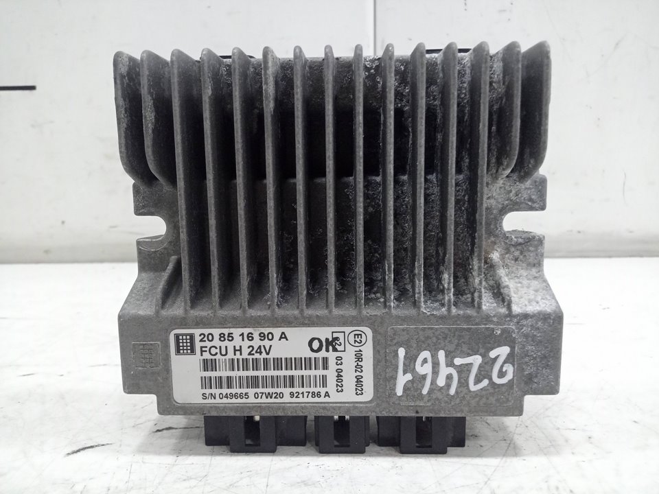 Unidad de control renault master pro cajachasis  magnum ab 2005 cabina adel.tr