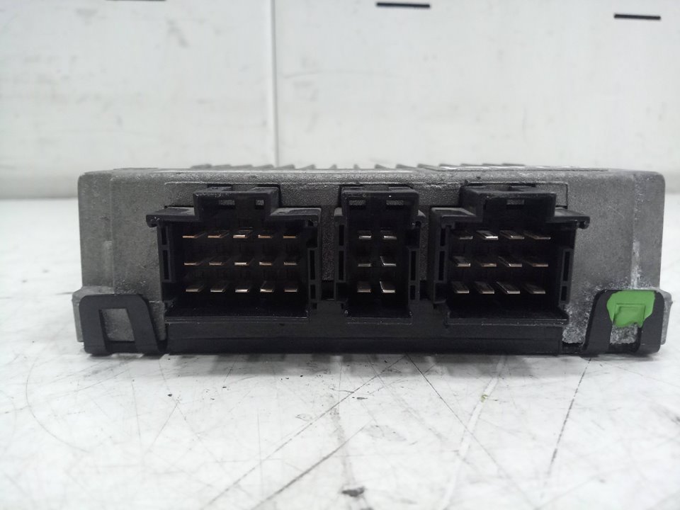 Unidad de control renault master pro cajachasis  magnum ab 2005 cabina adel.tr