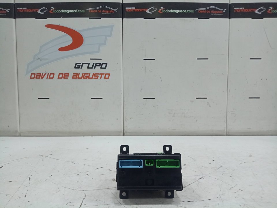 Unidad de control renault master pro cajachasis  magnum ab 2005 cabina adel.tr