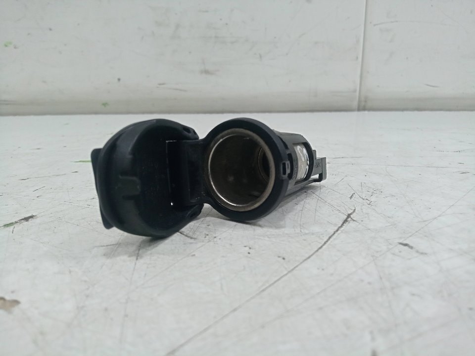 Base mechero nissan qashqai ii todo terreno cerrada 1.5 dci