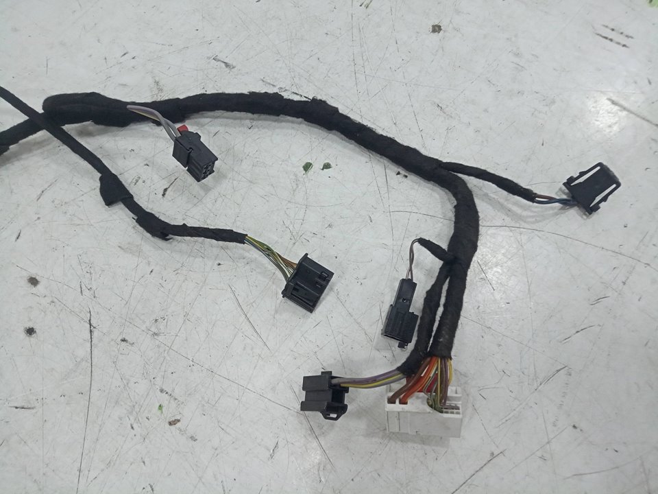 Cables puerta audi q3   (8ug) attraction      01.15