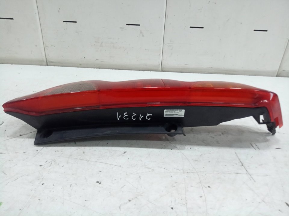 Piloto trasero izquierdo nissan note   (e11e)       0.06  ...