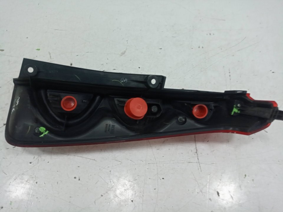 Piloto trasero izquierdo nissan note   (e11e)       0.06  ...