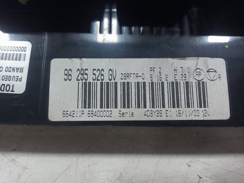 Mando climatizador peugeot 607   (s2)       0.05  ...