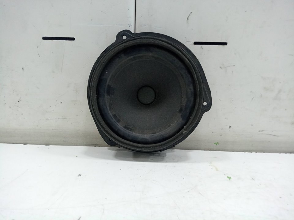Altavoz trasero izquierdo audi q3   (8ug) attraction      01.15