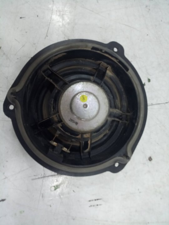 Altavoz trasero izquierdo audi q3   (8ug) attraction      01.15