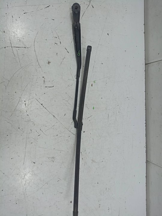 Brazo limpia delantero izquierdo bm serie 215 clcoupe