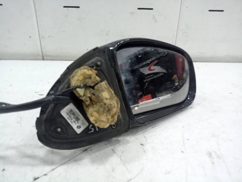 Retrovisor derecho bm serie 215 clcoupe