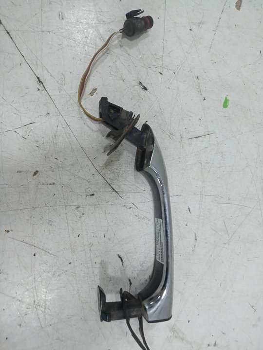 Maneta exterior delantera derecha bm serie 215 clcoupe