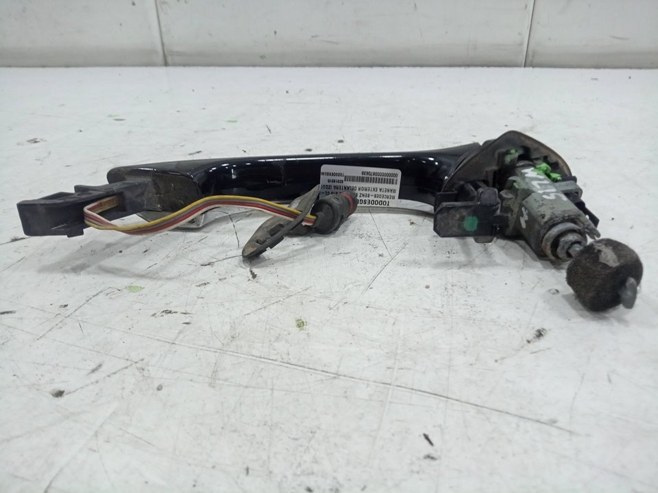 Maneta exterior delantera izquierda bm serie 215 clcoupe