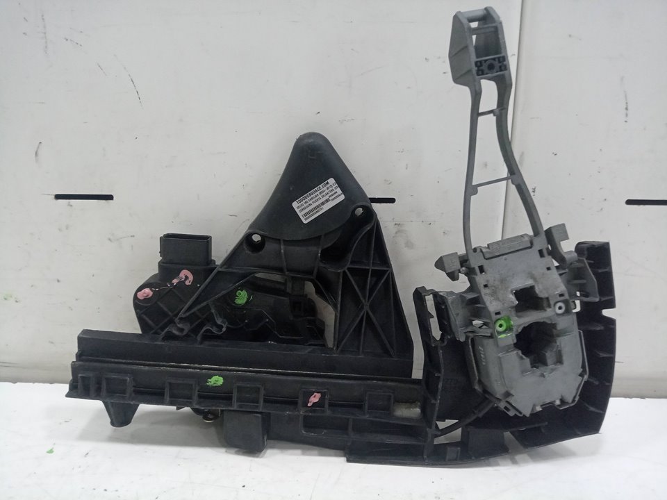 Cerradura puerta delantera izquierda volvo v50 2.0 d