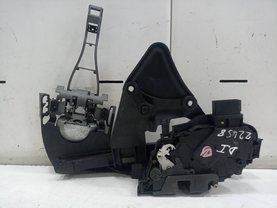 Cerradura puerta delantera izquierda volvo v50 2.0 d