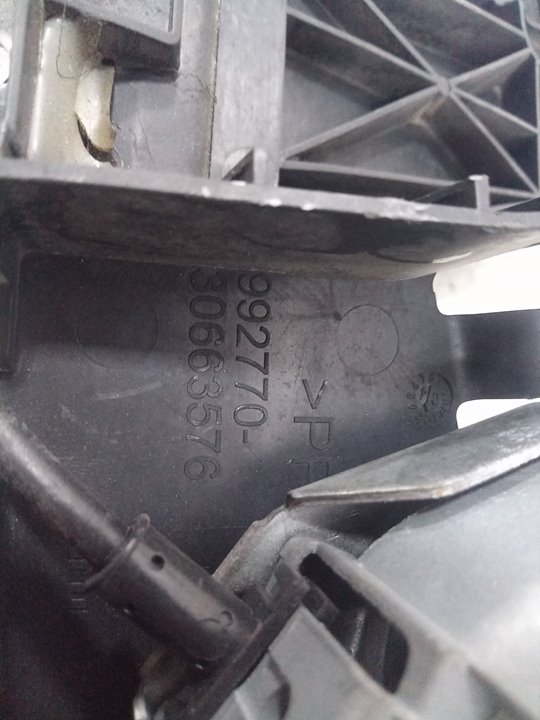 Cerradura puerta delantera izquierda volvo v50 2.0 d