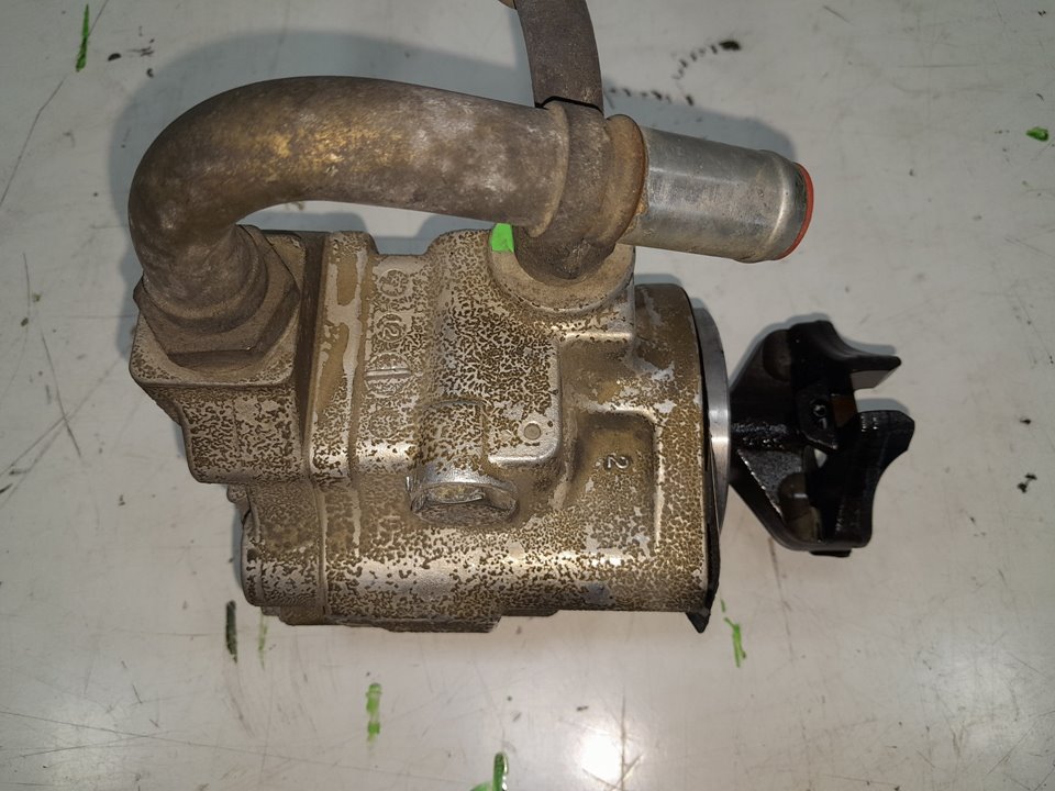 Bomba direccion mercedes actros 23 4  ejes 8