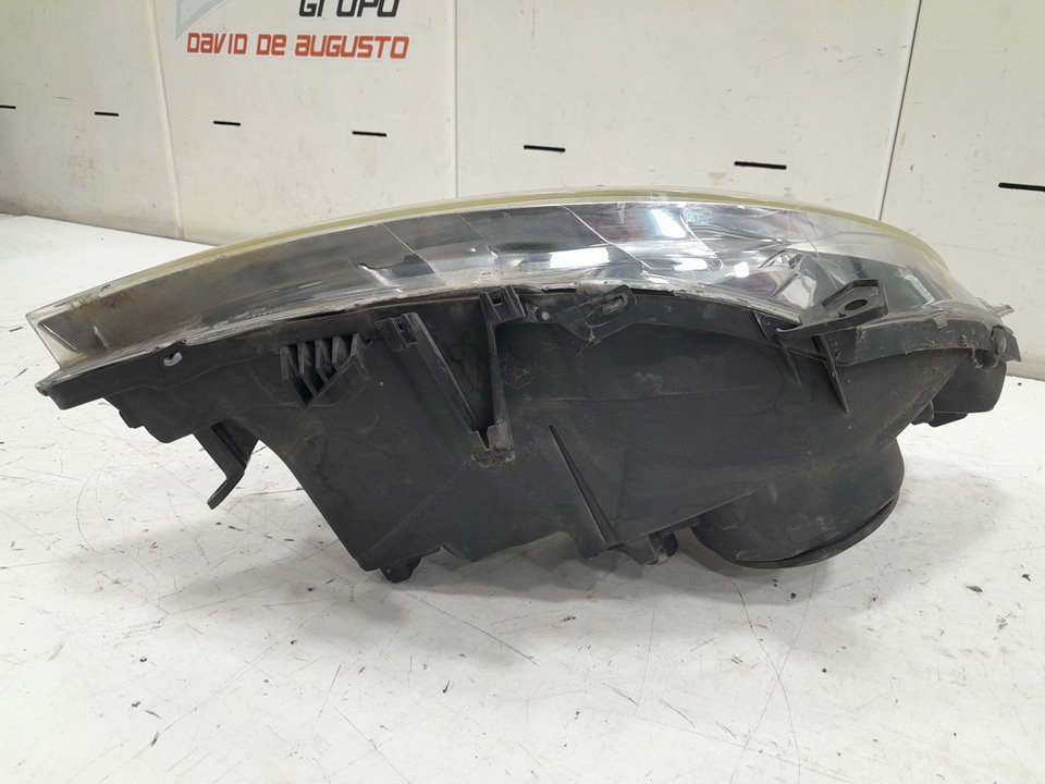 Faro izquierdo peugeot 307 break 2.0 hdi 90